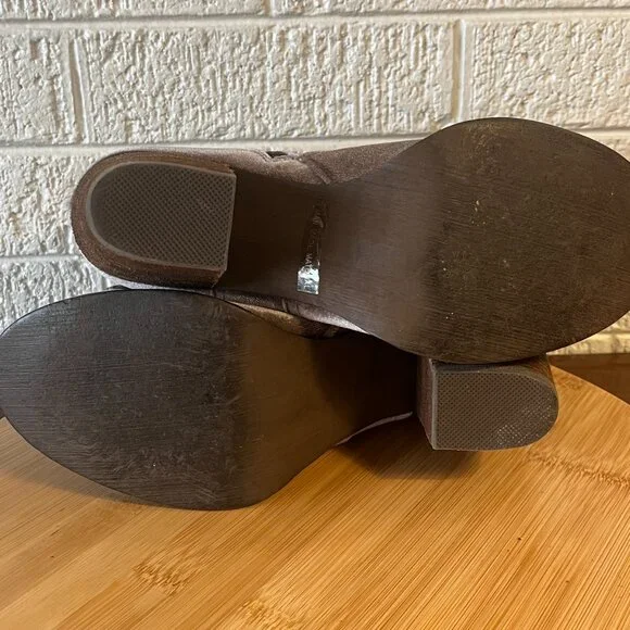 Not Rated Jibu Velvet Ankle Boot Ultra High Heels Size 9M - Picture 6 of 9